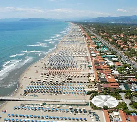 La Corte Lido Apartment Lido di Camaiore