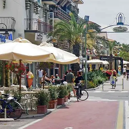 La Corte Lido Apartment *